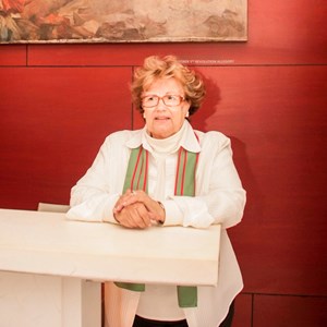 Maria José Marques, voluntária, à entrada da exposição permanente do Museu.