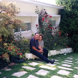 António e Manuela Ramalho Eanes na sua casa de praia.