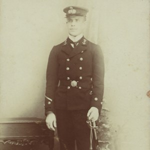 O aspirante José Mendes Cabeçadas Júnior aos 20 anos de idade, quando iniciou a sua formação na Escola Naval.