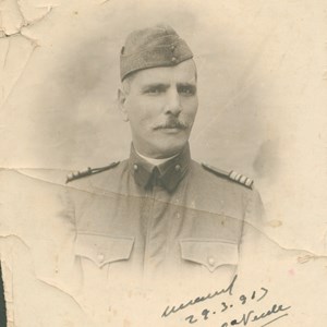 O tenente-coronel Manuel Gomes da Costa durante a sua comissão em Cabo Verde. Foi incumbido de inspecionar as unidades militares da colónia.