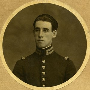 Francisco Higino Craveiro Lopes, alferes de Cavalaria do Exército.