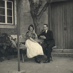 Américo Tomás e Gertrudes Ribeiro da Costa, durante o período de namoro.