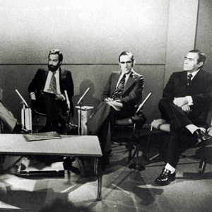 Na RTP, por ocasião do debate entre os quatro candidatos às eleições presidenciais de 1976, moderado pelo jornalista Joaquim Letria (ao centro, de barba)