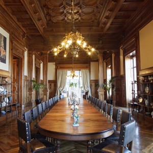 A Sala de Jantar do tempo do Rei D. Carlos, construída sobre parte da bateria.