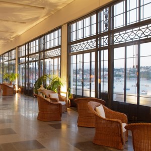 O Salão de Vidro, ocupando parte da área da bateria, na continuidade com a Sala de Jantar.