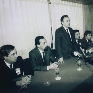 Eleições autárquicas de 1989. Ação de campanha de Marcelo Rebelo de Sousa, o segundo a contar da esquerda, candidato à Câmara Municipal de Lisboa.