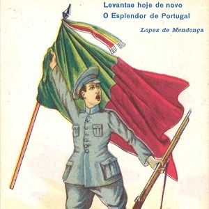 Bilhete-postal com soldado português empunhando a bandeira com as cores da República.