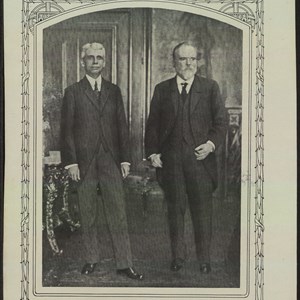 Recorte de imprensa da revista «Ilustração Portugueza», noticiando o encontro, no Palácio da Cidadela, entre o Presidente João do Canto e Castro (à esquerda) e Presidente recém-eleito António José de Almeida (à direita).