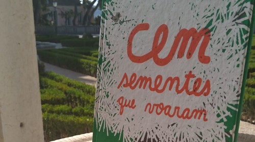 Obra «Cem sementes que voaram», da autoria de Isabel Minhós e Yara Kono, edição Planeta Tangerina, ponto de partida para a reflexão sobre a importância da proteção do património natural, objetivo da oficina pedagógica promovida pelo MPR no âmbito das JEP.