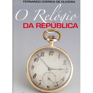 Livro de Fernando Correia de Oliveira, publicado por ocasião do restauro do relógio de José Mendes Cabeçadas Júnior. O autor contextualiza o restauro, abordando a adesão do regime republicano ao sistema internacional de fusos horários, em 1911.