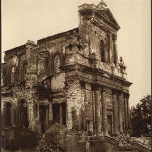 A Catedral de Arras destruída pelos bombardeamentos durante a I Guerra Mundial.