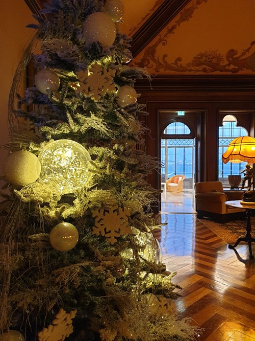 Decoração de Natal na Sala Nobre do Palácio.