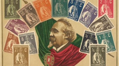 Bilhete-postal comemorativo da primeira edição de selos da República.