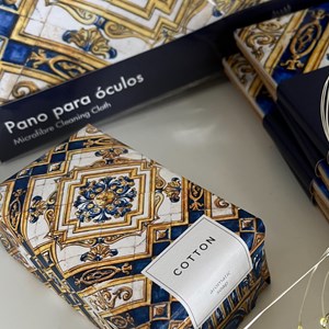 Produtos da nova linha comercial, inspirada em azulejos existentes na Sala das Bicas do Palácio de Belém.