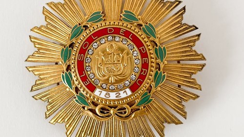 Placa de peito da Ordem do Sol do Peru, grau de Grã-Cruz com brilhantes.