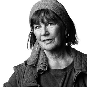 A designer e artista sueca Ulrica Hydman Vallien, autora do vaso oferecido ao Presidente Aníbal Cavaco Silva.