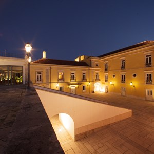 O Palácio da Cidadela de Cascais, onde, a 28 de setembro de 1878, decorreu uma das primeiras experiências de iluminação elétrica em Portugal.