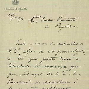 Carta de Luís Barreto, da Secretaria-Geral da Presidência da República, para Teófilo Braga, solicitando a promulgação de uma lei.