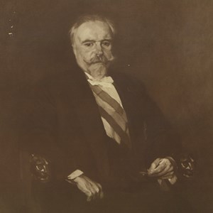 O Presidente António José de Almeida, por Columbano Bordalo Pinheiro. A obra encontra-se com paradeiro incerto, restando apenas um seu registo fotográfico.