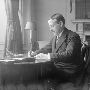 Egas Moniz, secretário de Estado dos Negócios Estrangeiros e presidente da Delegação Portuguesa à Conferência de Paz de Paris.