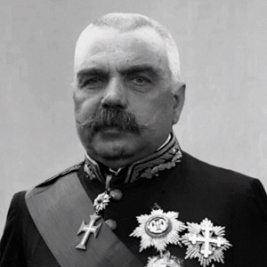 António Teixeira de Sousa, presidente do Conselho de Ministros do último Governo da Monarquia. Na mesa do banquete, em Belém, ficou sentado à direita do Rei.