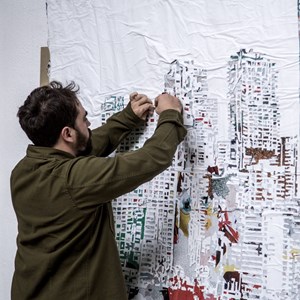 Alexandre Farto, também conhecido como Vhils, autor do retrato oficial do Presidente da República Marcelo Rebelo de Sousa.