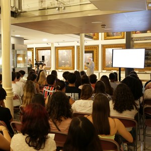 Aspeto da plateia, composta por alunos do ensino secundário, durante a sessão de evocação do 28 de Maio de 1926.